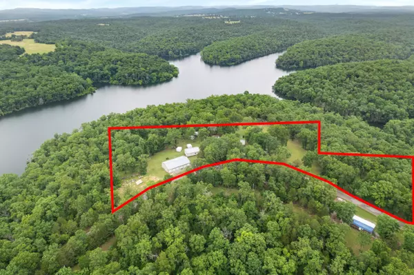 3900 Elbow Road, Protem, MO 65733