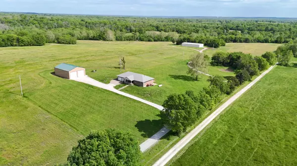 5376-B S 140th Road, Morrisville, MO 65645