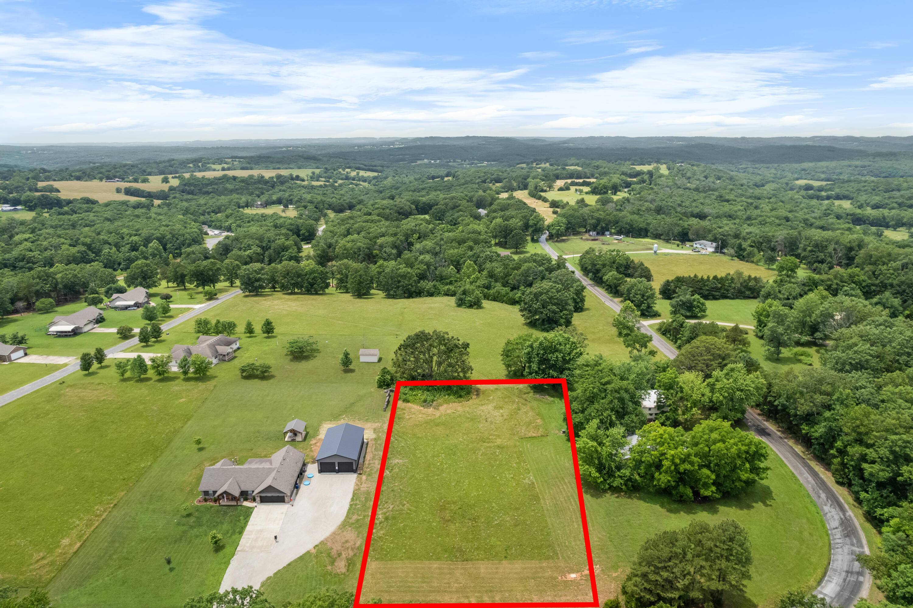 605 Hulls Ford Road, Taneyville, MO 65759