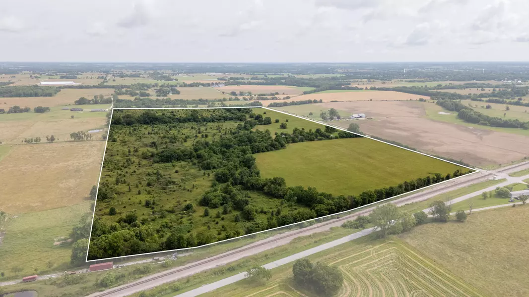00 Lawrence 1220, Aurora, MO 65605