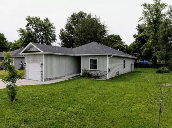 Billings, MO 65610,226 W Mount Vernon Road