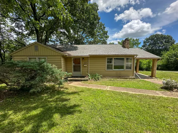 West Plains, MO 65775,224 N Utah Street