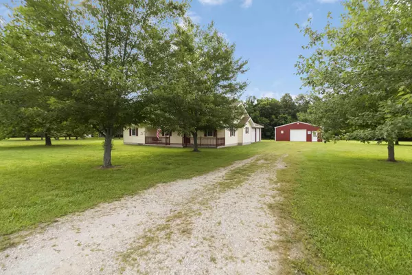 Seligman, MO 65745,6193 Hunters Glen Road
