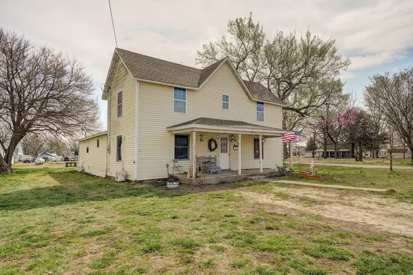 106 S Gilmore Street, Miller, MO 65707