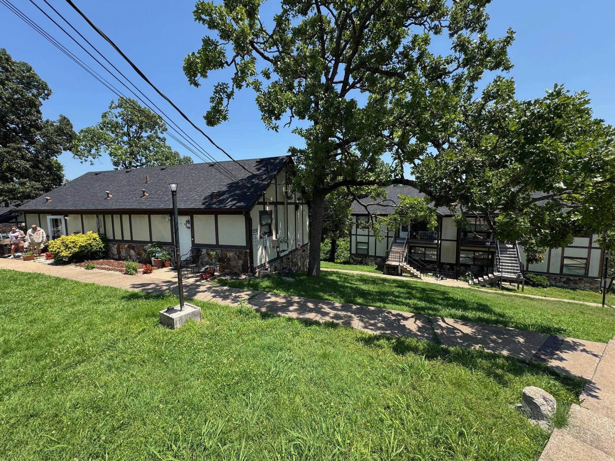 128 2nd Street, Hollister, MO 65672