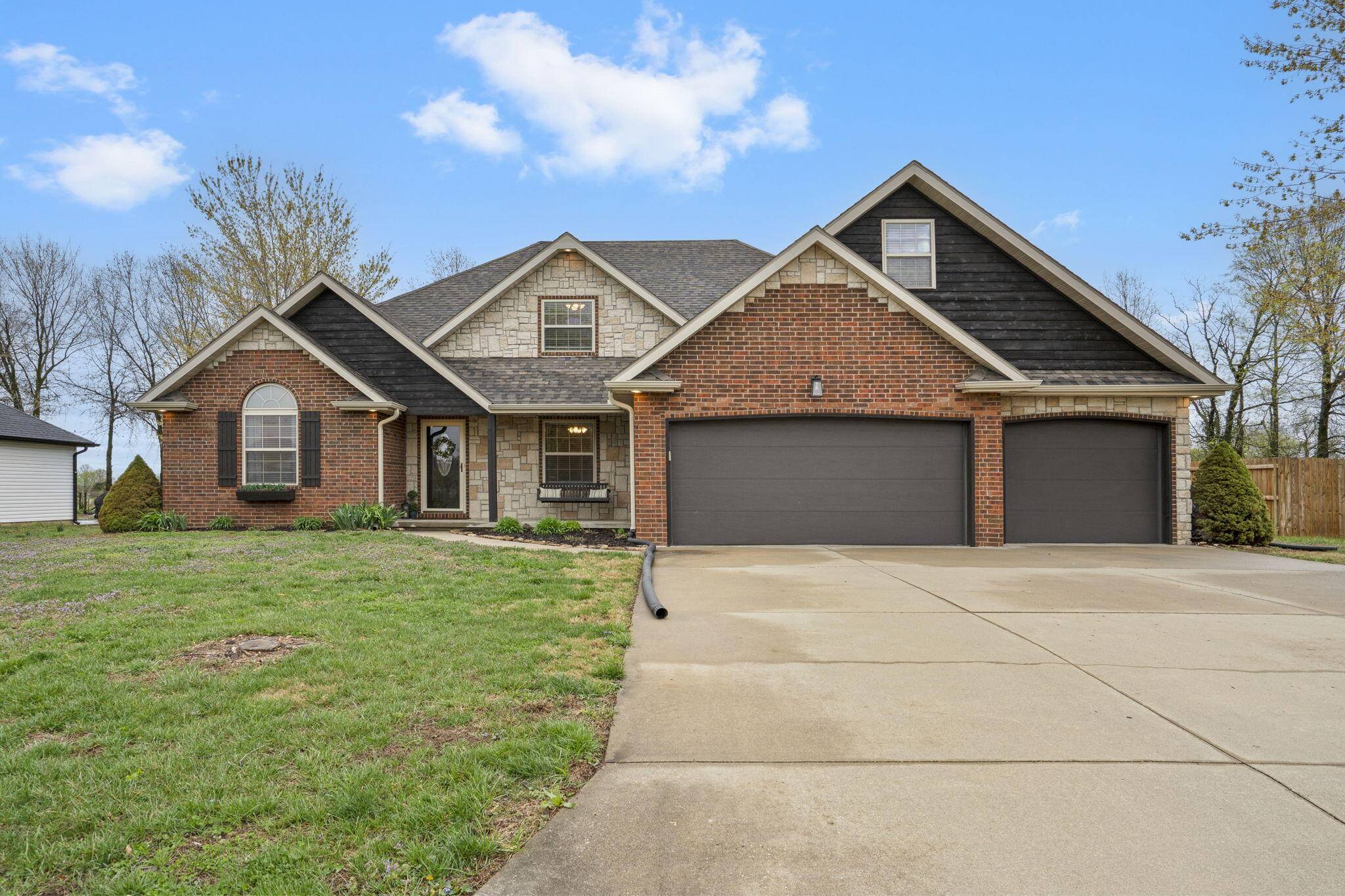 5476 Anita Avenue, Pleasant Hope, MO 65725