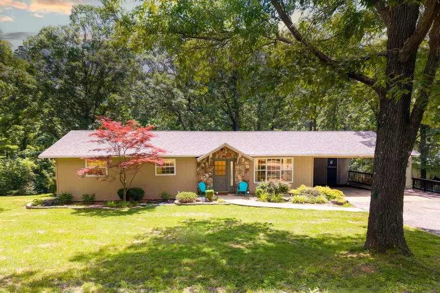 552 County Road 8500, West Plains, MO 65775