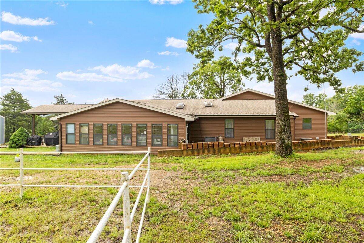 3837 Lazy Acres Road, Protem, MO 65733