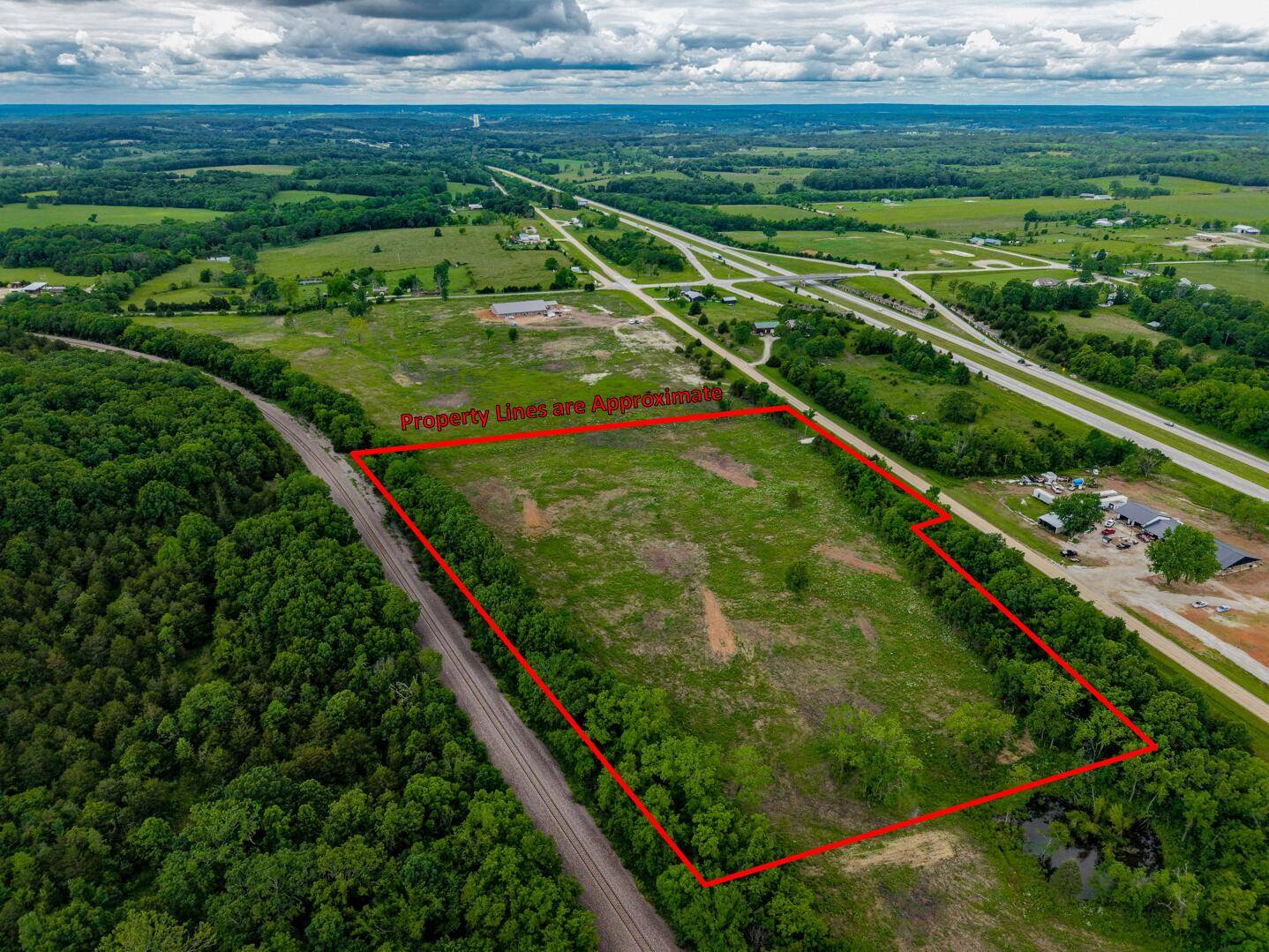 002 Old Hwy 60, Norwood, MO 65717
