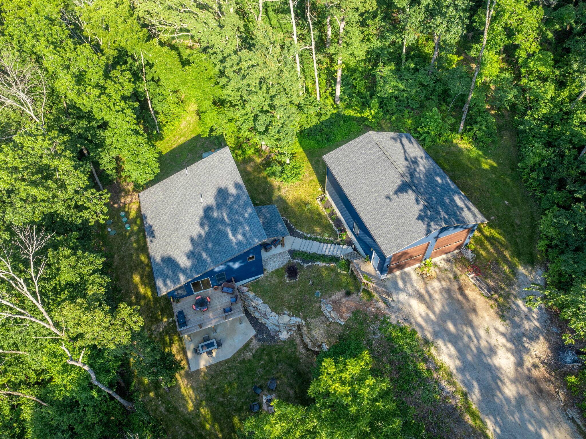 28 Irish Hills Boulevard, Kimberling City, MO 65686