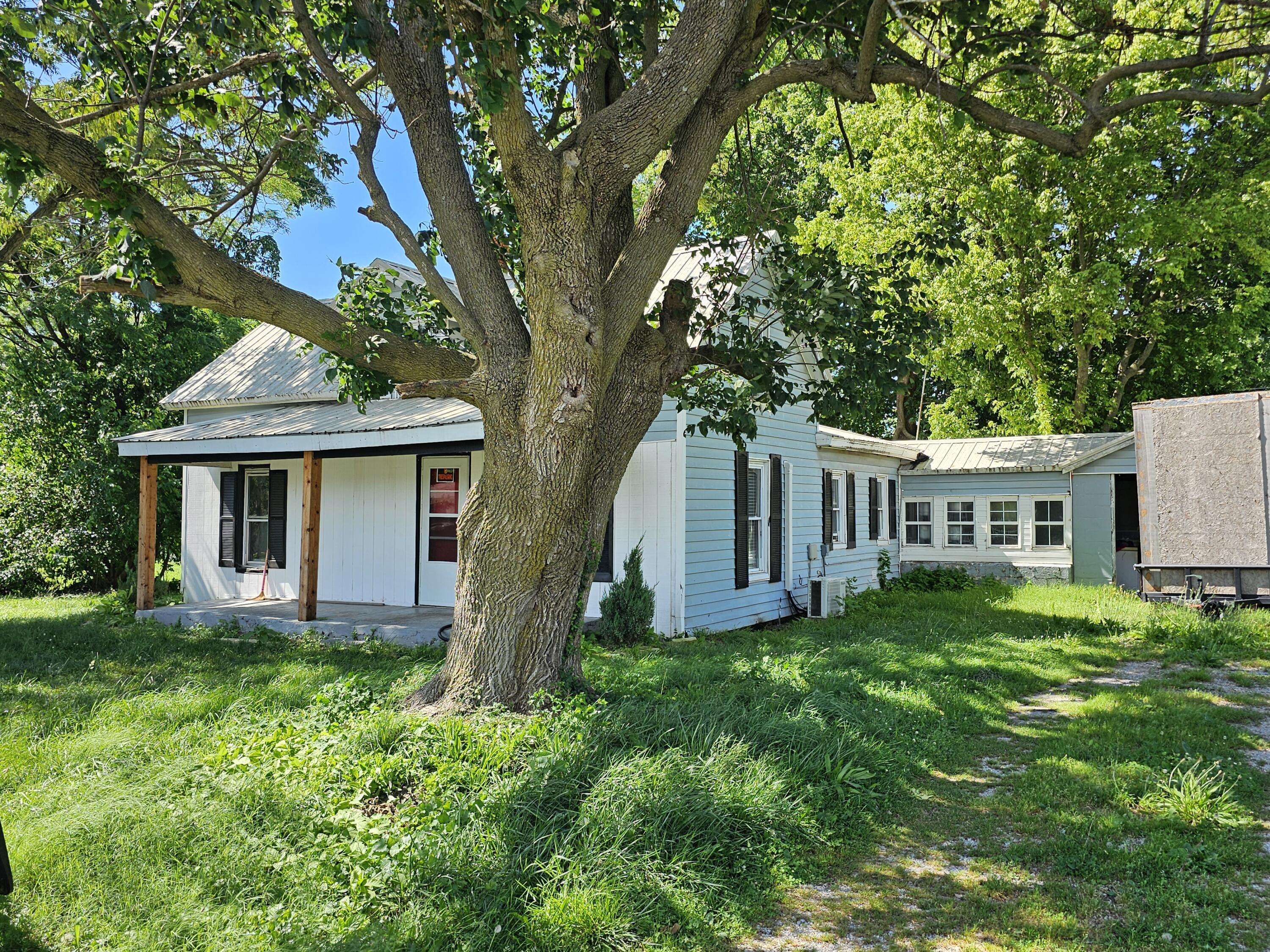 309 E Carnes Street, Wheaton, MO 64874