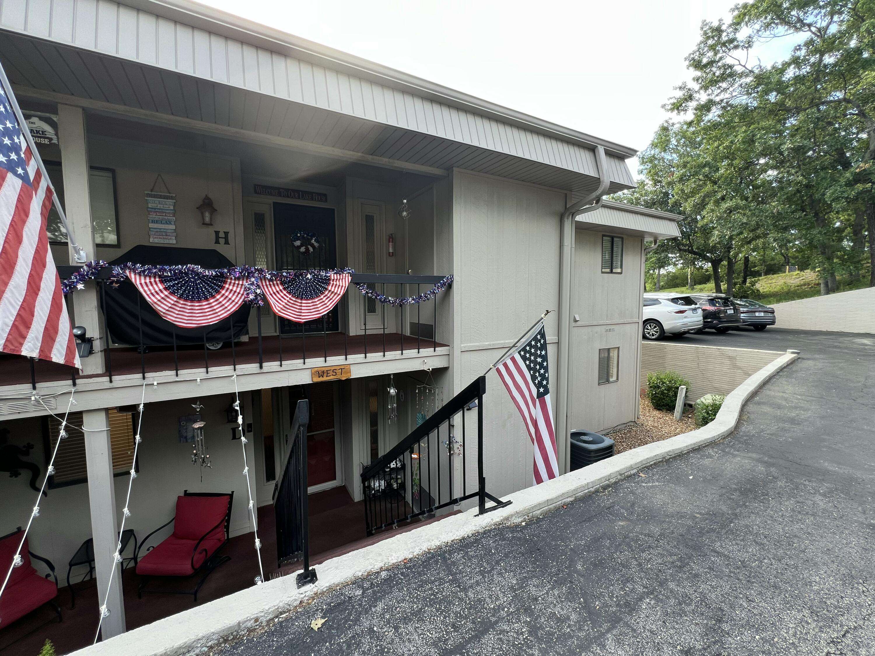 3 Port Holiday Dr. #D, Kimberling City, MO 65686