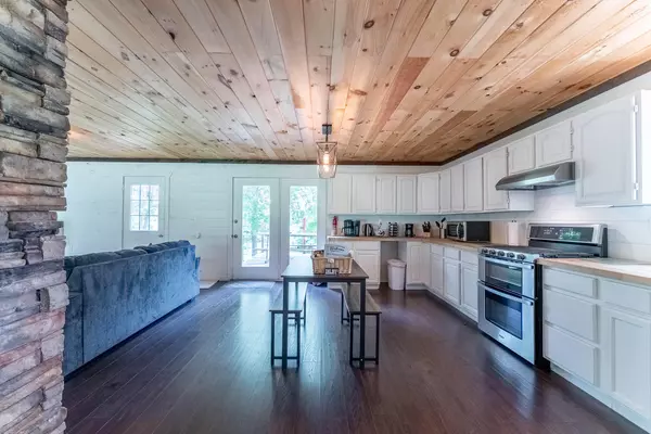 Alton, MO 65606,153 Private Road 204-184