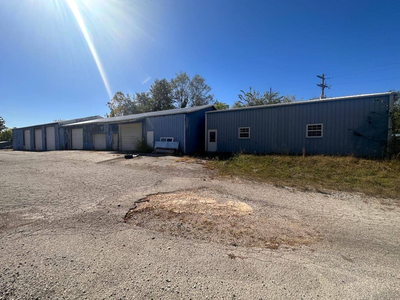1721 Business 63, Thayer, MO 65791