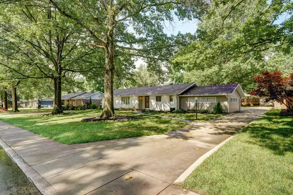 Springfield, MO 65804,1923 S Cedarbrook Avenue