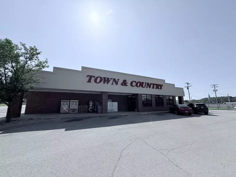 110 N Elm, Pierce City, MO 65723
