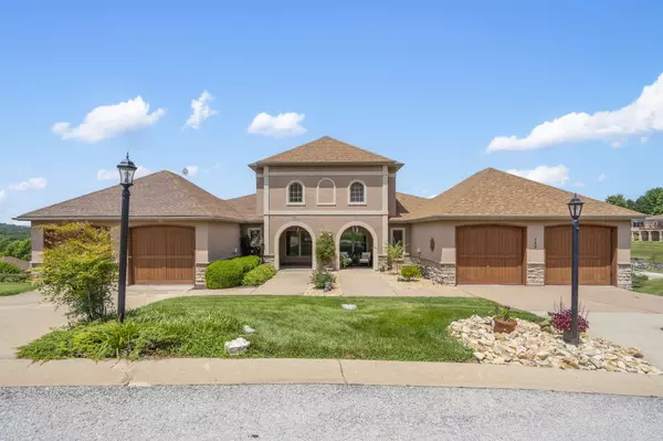 137 N Tuscany Drive, Hollister, MO 65672