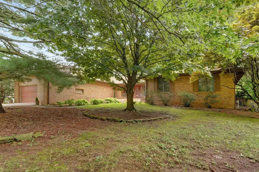 667 S Broadview Drive, Springfield, MO 65809