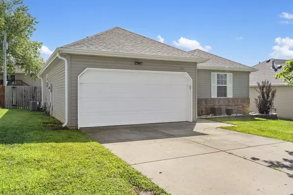 Nixa, MO 65714,421 W White Ash Road