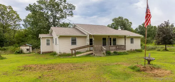 5748 County Road 3850, Peace Valley, MO 65788
