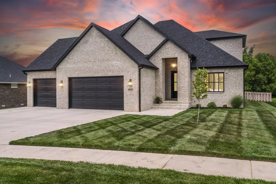 4531 E Hidden Oak Street, Springfield, MO 65802