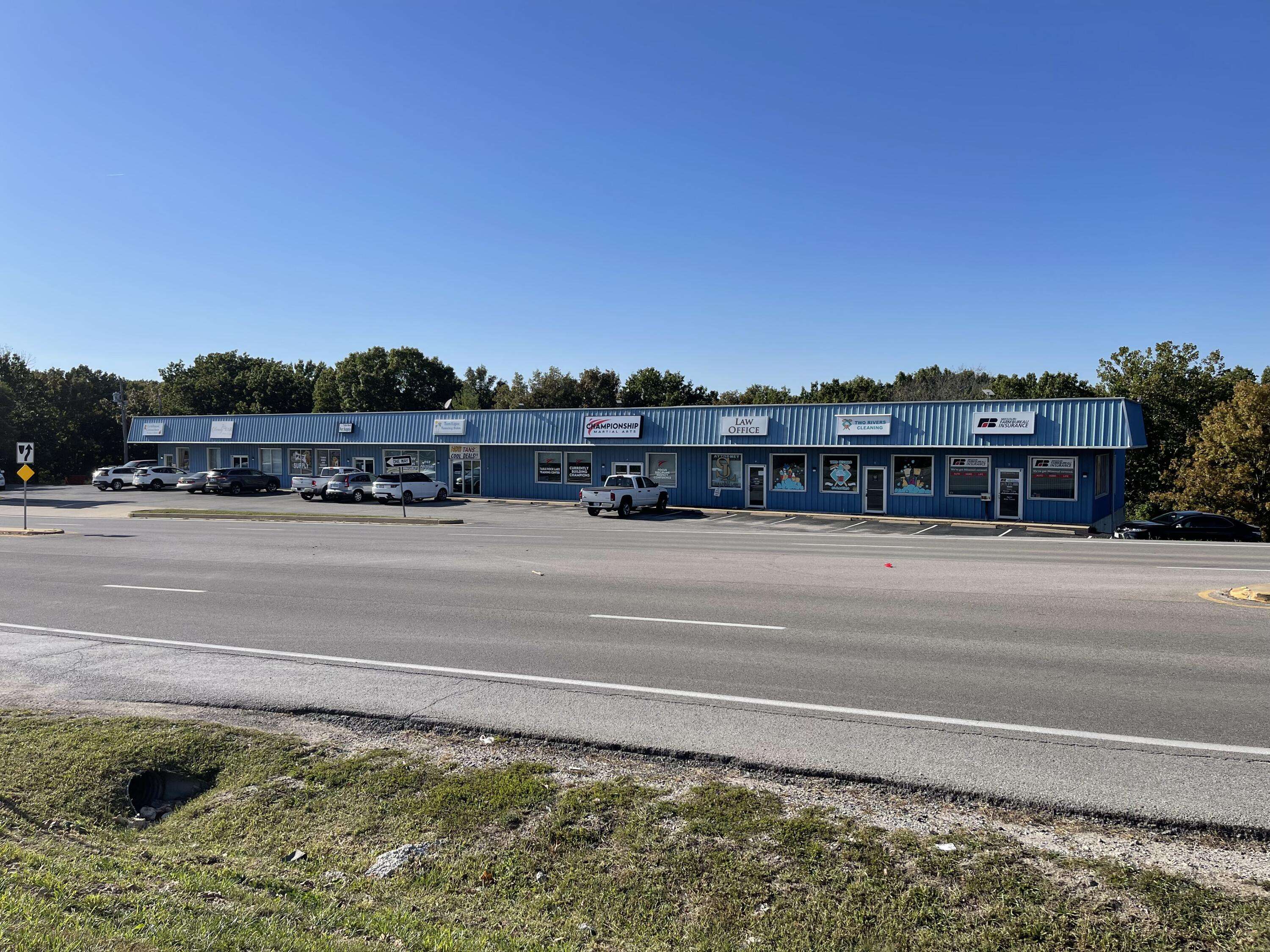 16585 State Highway 13, Branson West, MO 65737