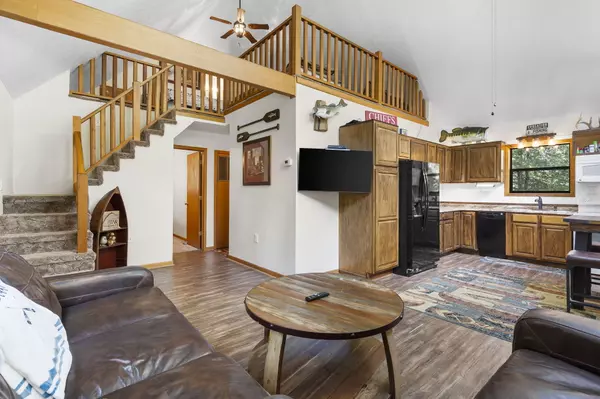 Golden, MO 65658,26355 Burr Oak Lane