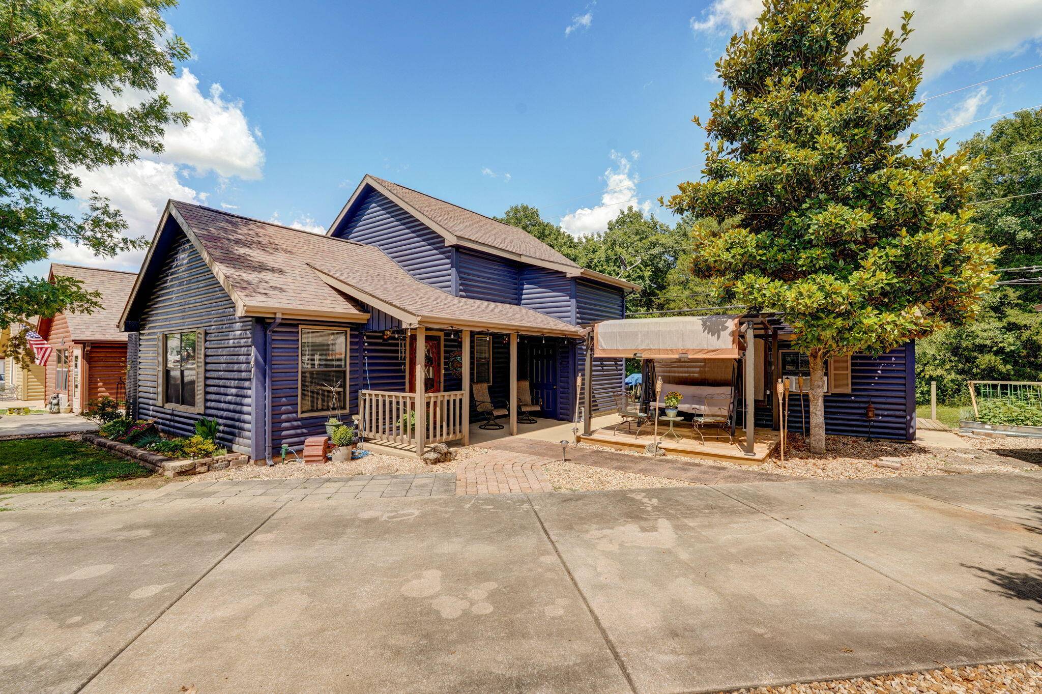 141 Bears Paw Way, Hollister, MO 65672