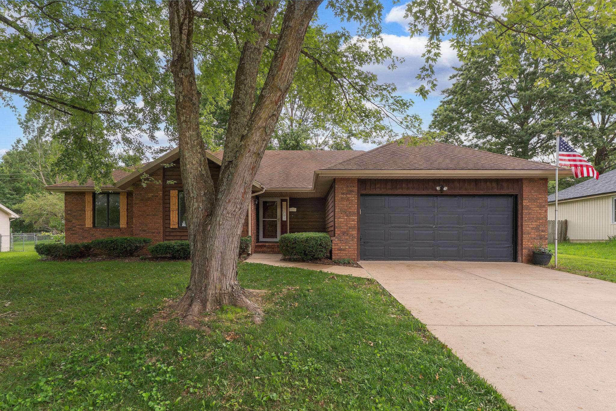 4057 S Western Avenue, Springfield, MO 65807