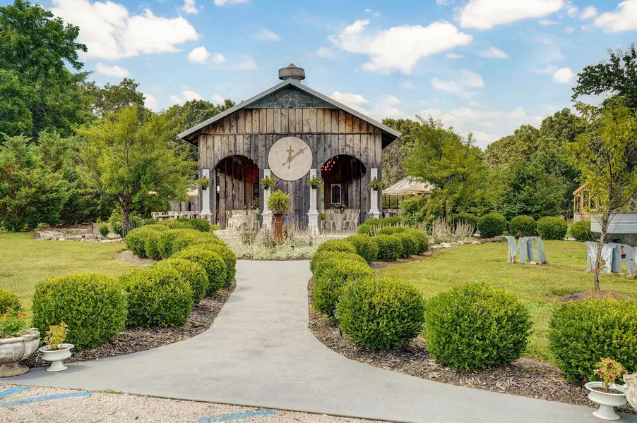 149 State Highway H, Chadwick, MO 65629