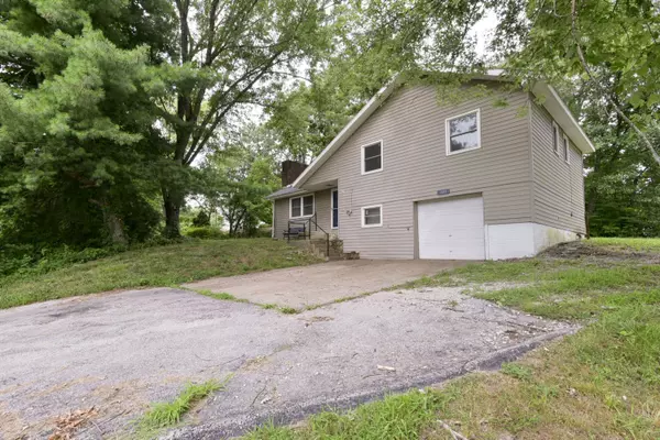 Reeds Spring, MO 65737,103 Elementary Road