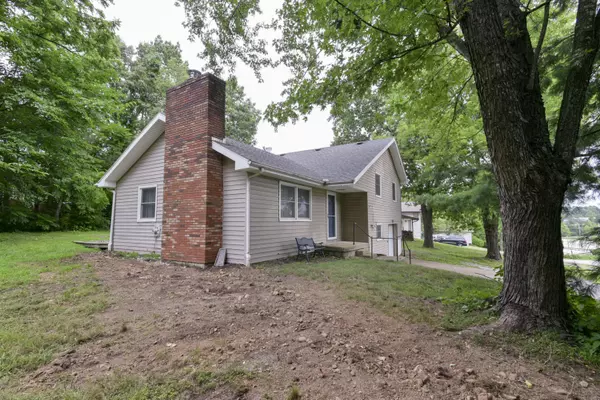 Reeds Spring, MO 65737,103 Elementary Road