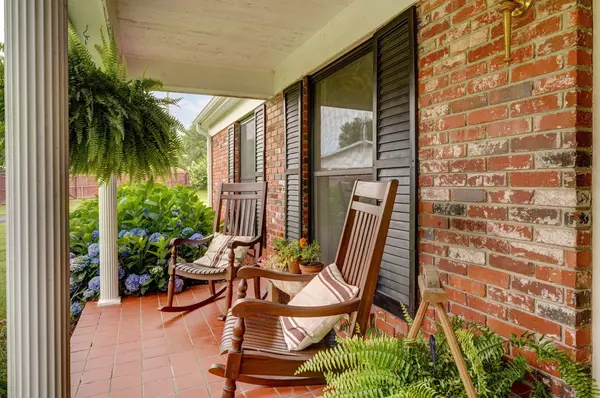 Monett, MO 65708,339 S Cedarbrook