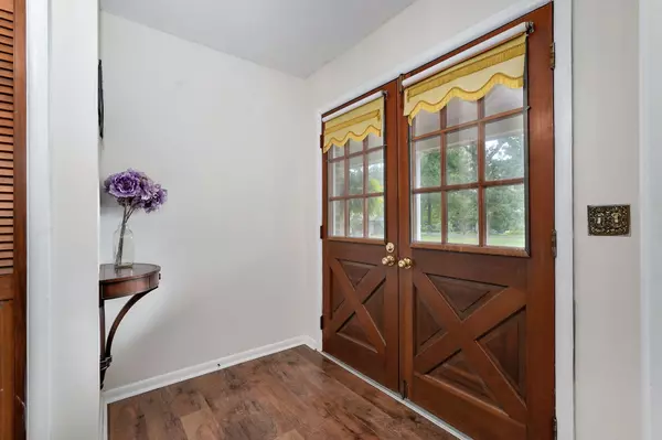 Monett, MO 65708,339 S Cedarbrook