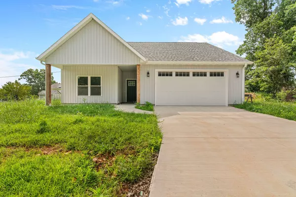 67 Thorn Rdg Road, Reeds Spring, MO 65737