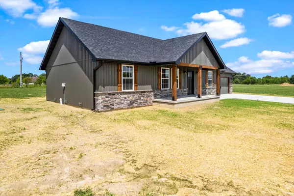 Seymour, MO 65746,131 Bruce Drive