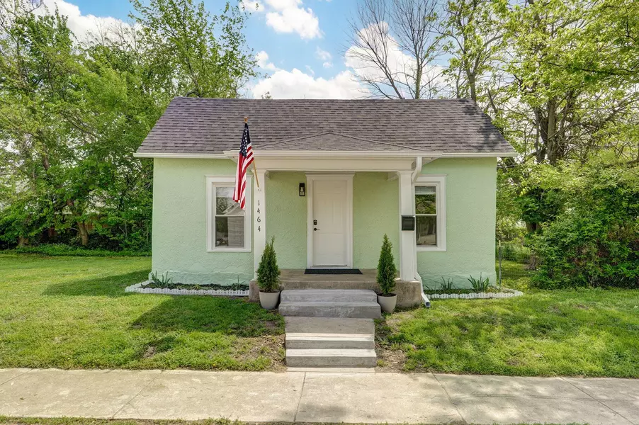 1464 N Johnston Avenue, Springfield, MO 65802