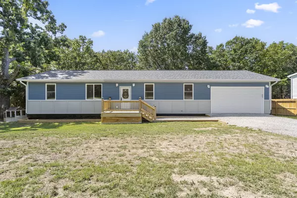 98 Whitney Lane, Lampe, MO 65681