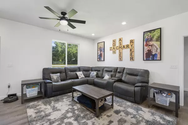 Lampe, MO 65681,98 Whitney Lane