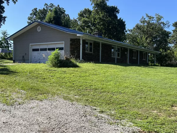 Dunnegan, MO 65640,3990 State Highway O