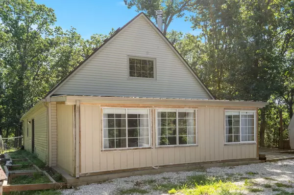 Ozark, MO 65721,2020 Hummingbird Road