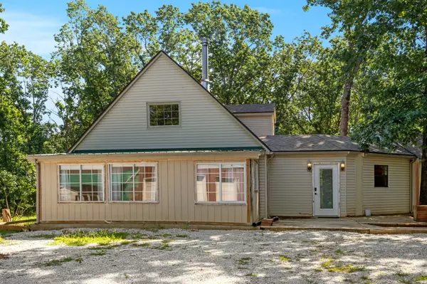 Ozark, MO 65721,2020 Hummingbird Road