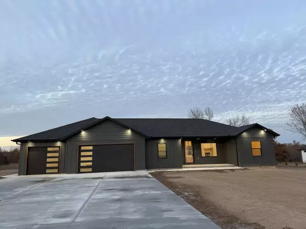 405 Raspberry Road, Highlandville, MO 65669