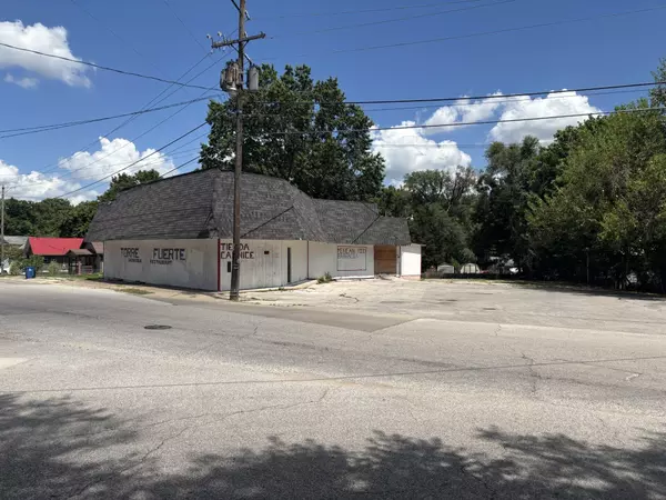 621 S Hamilton, Neosho, MO 64850
