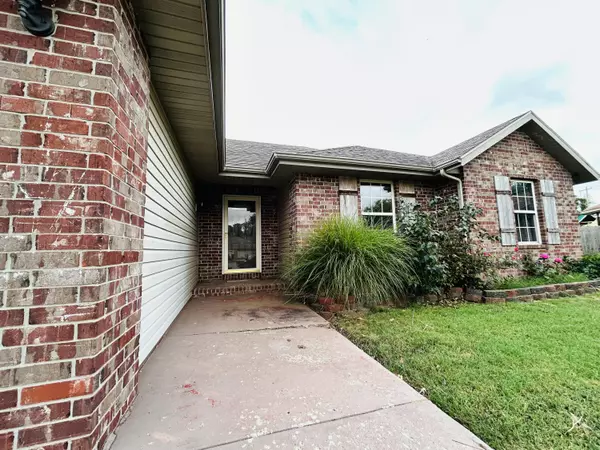 Springfield, MO 65802,995 S Natalie Avenue