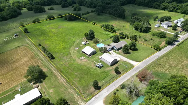 Bolivar, MO 65613,1178 E 418th Road