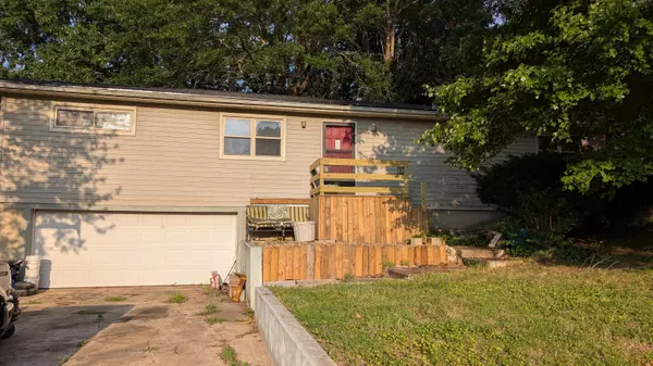 908 Tyler Street, Aurora, MO 65605