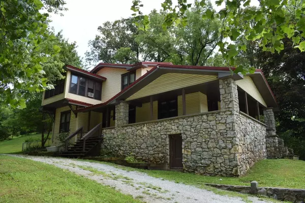 Clever, MO 65631,122 Kerr Road