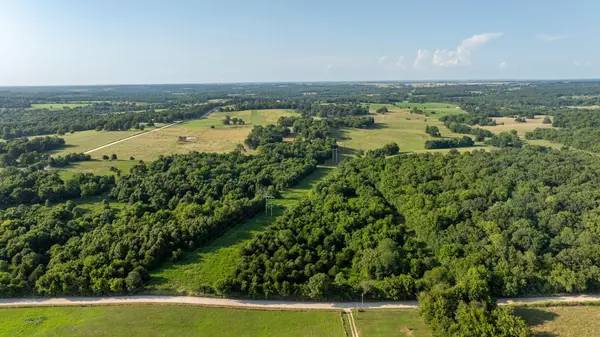 Everton, MO 65646,000 E Dade 132