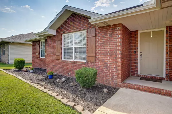 Rogersville, MO 65742,155 E Ledgestone Drive